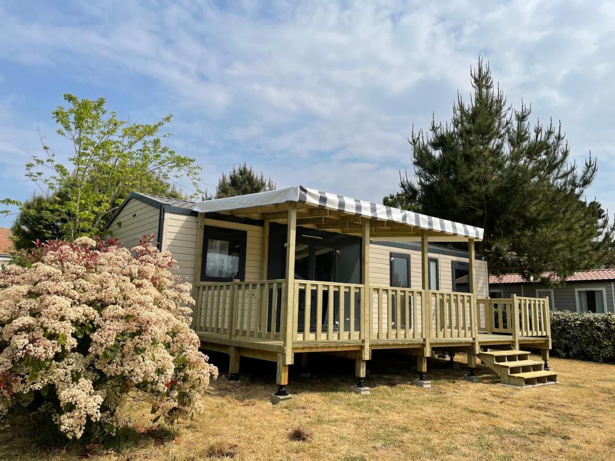 Camping Le Village De La Mer Les Moutiers Exterior photo